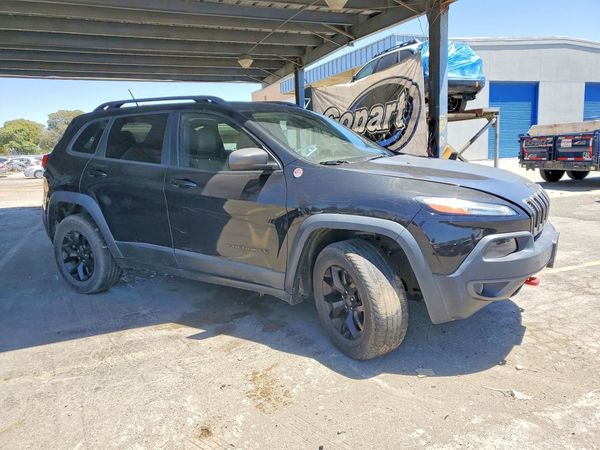 2015 JEEP CHEROKEE TRAILHAWK 4X4