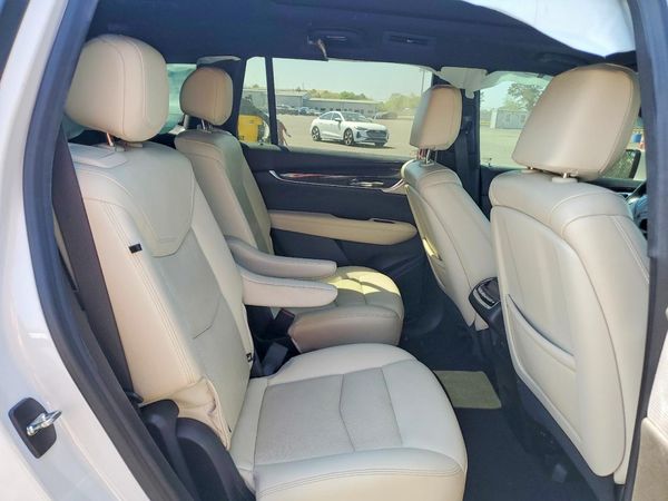 2023 CADILLAC XT6 Sport