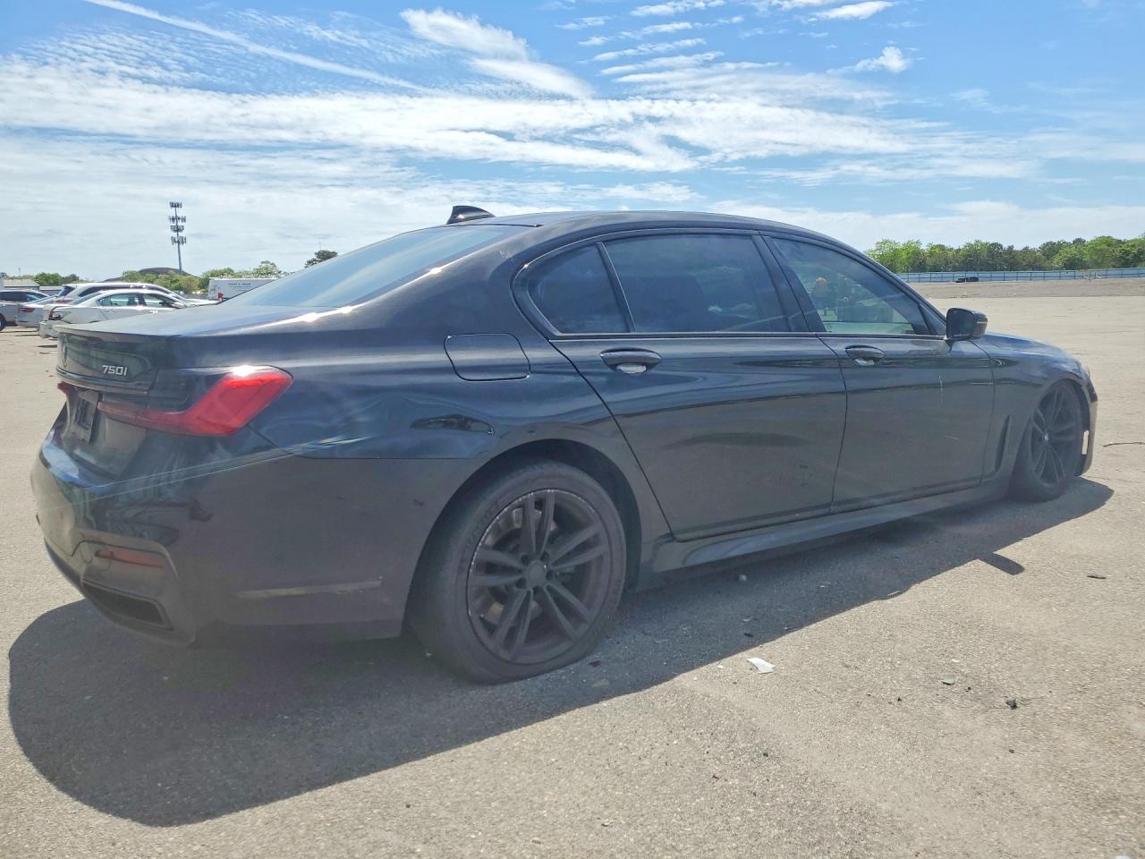 2020 BMW 750