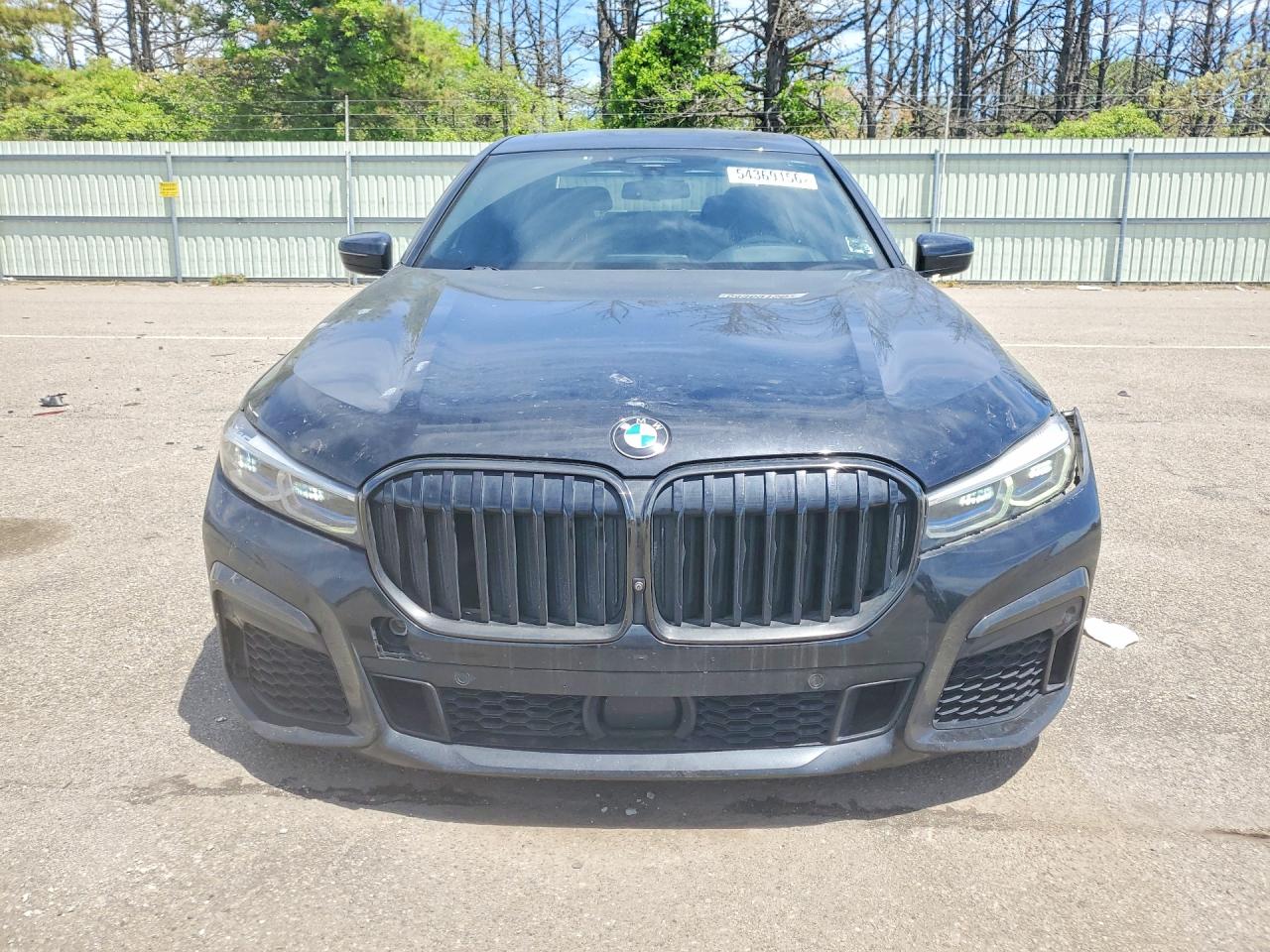 2020 BMW 750