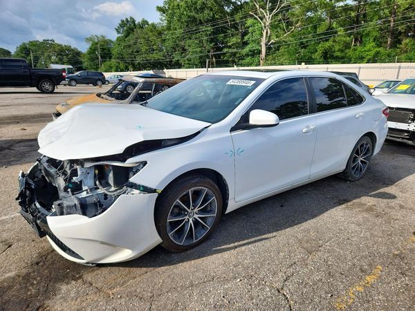 2017 TOYOTA CAMRY