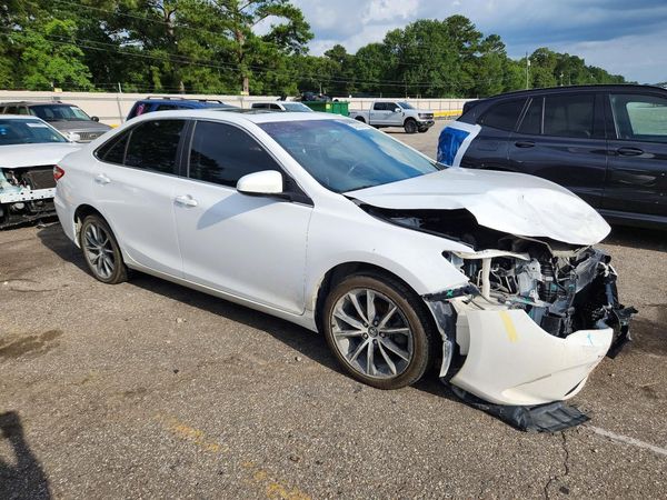 2017 TOYOTA CAMRY