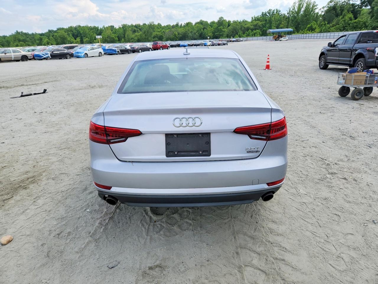 2017 AUDI A4 quattro Premium