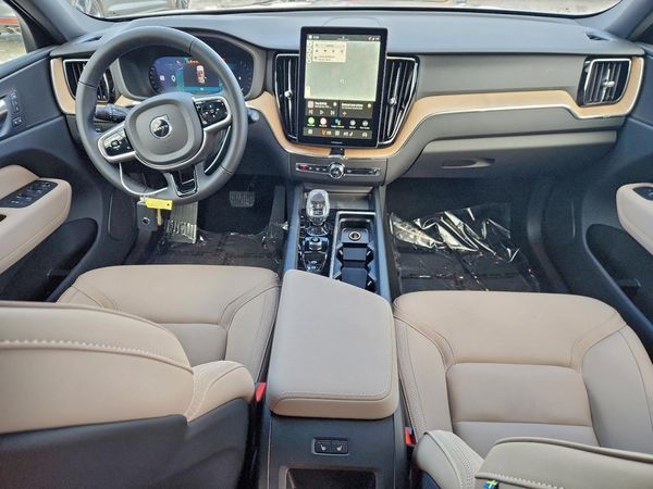 2026 VOLVO XC60 Plus Dark — CKPT