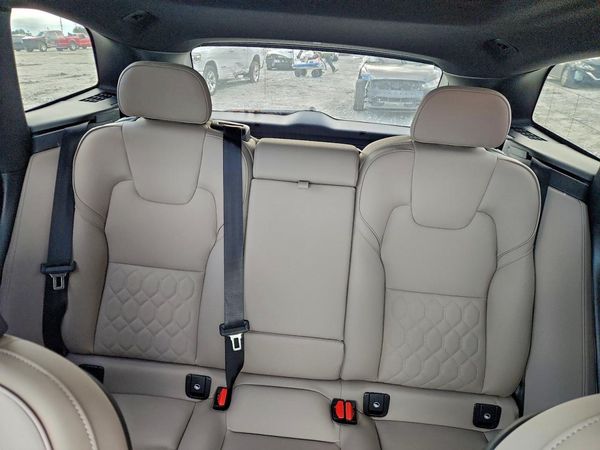 2026 VOLVO XC60 Plus Dark — SUVN