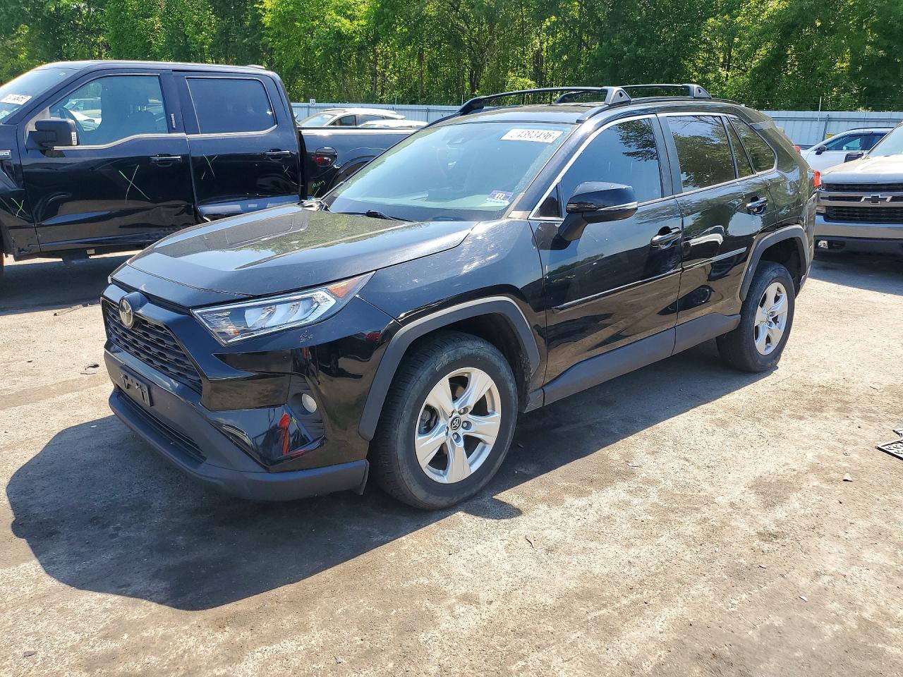 2020 TOYOTA RAV4 XLE