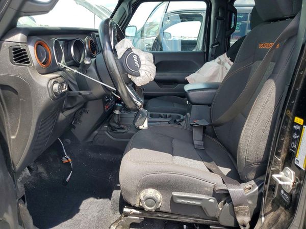 2023 JEEP GLADIATOR Mojave — DENT