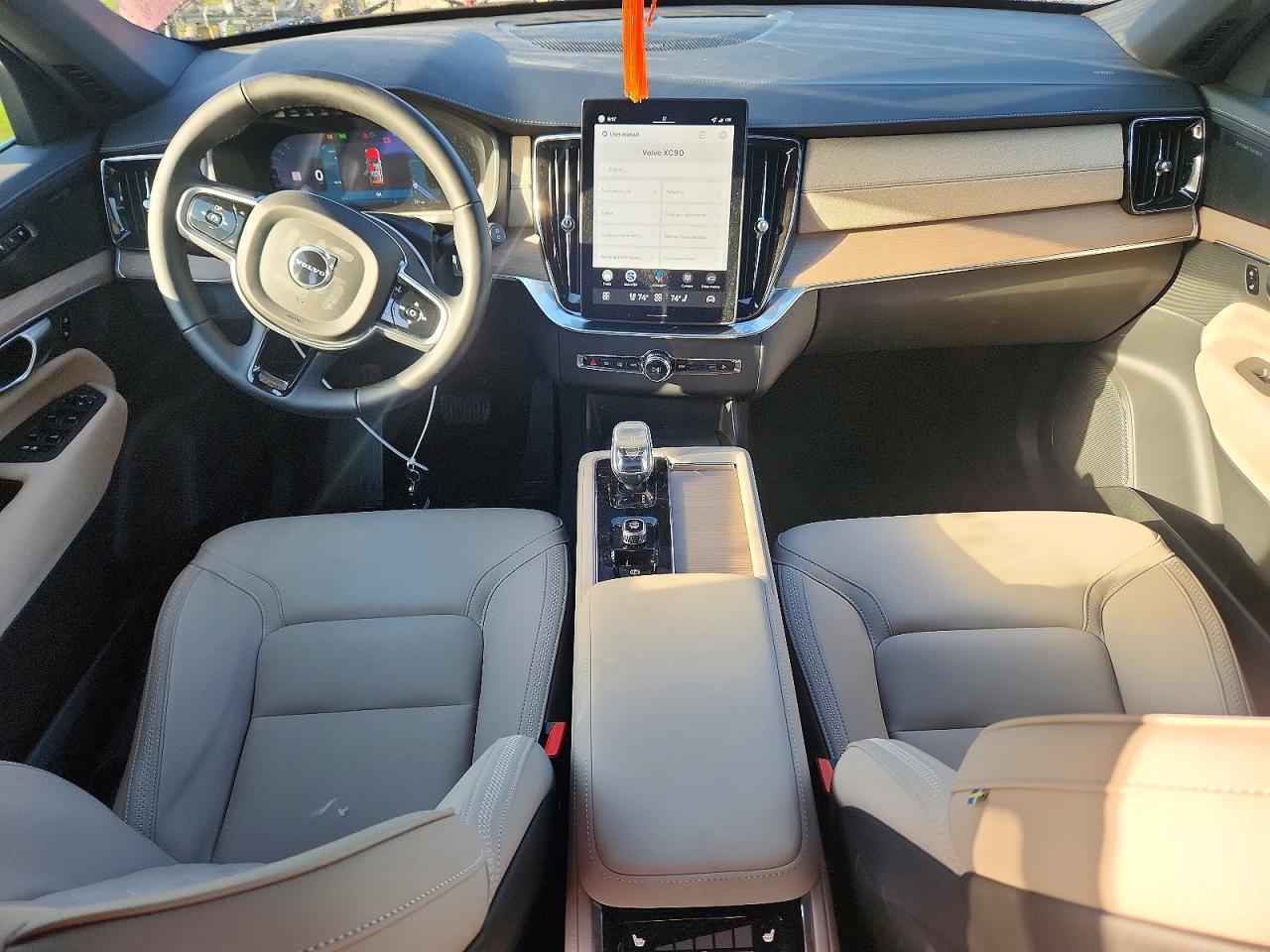 2026 VOLVO XC90 Plus Bright