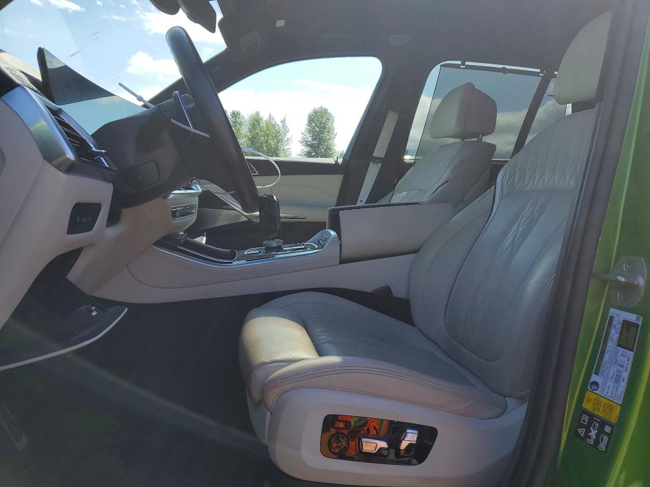 2024 BMW X5 M60i