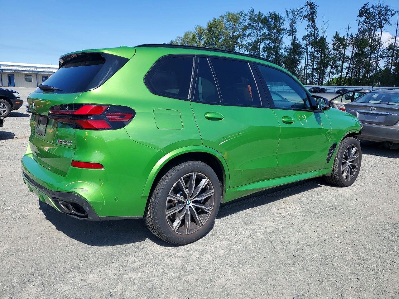 2024 BMW X5 M60i