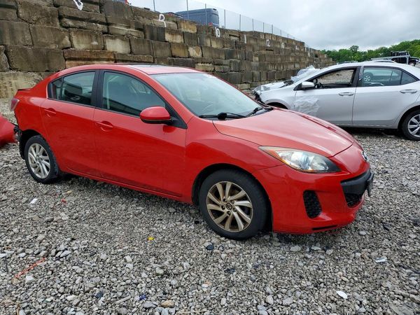 2013 MAZDA 3 Touring/GS