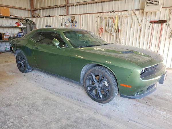2022 DODGE CHALLENGER SXT