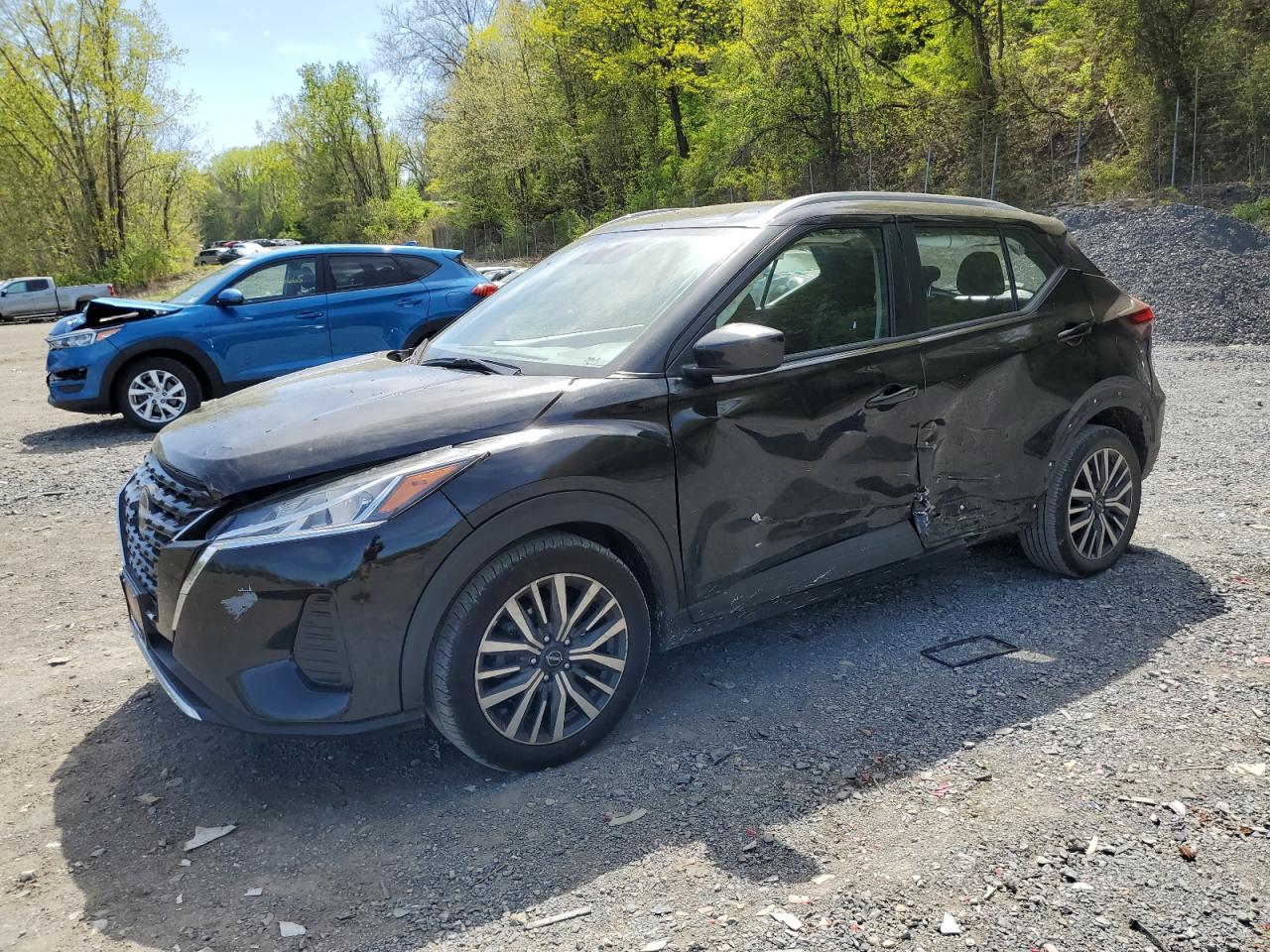 2023 NISSAN KICKS