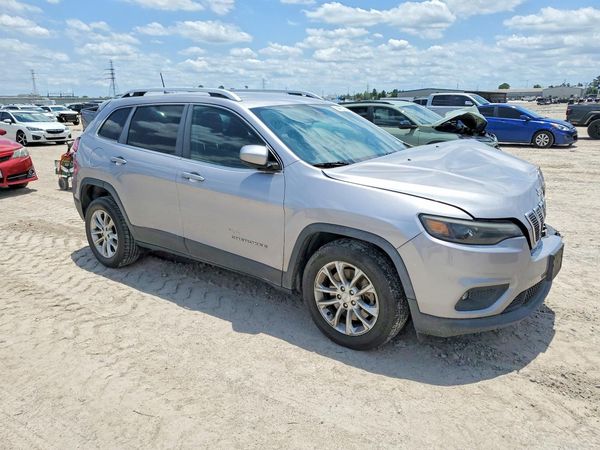 2019 JEEP CHEROKEE LATITUDE FWD