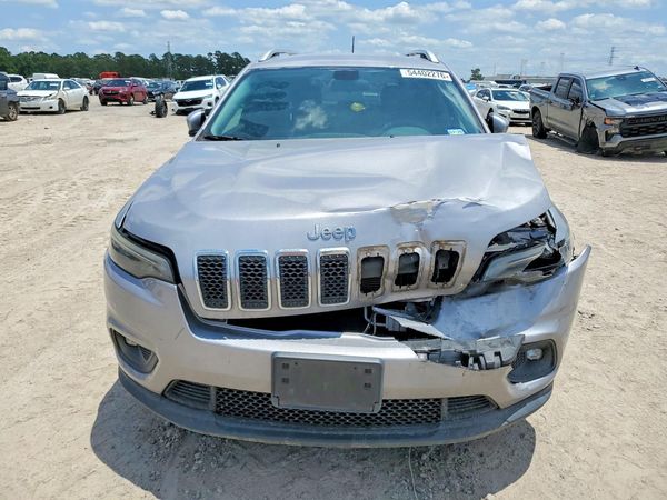 2019 JEEP CHEROKEE LATITUDE FWD