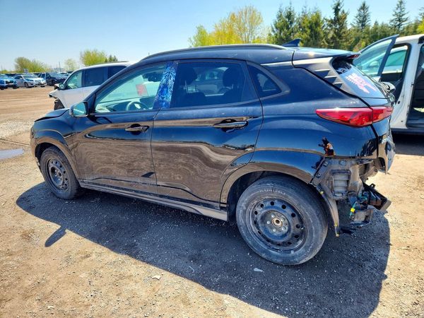 2023 HYUNDAI KONA SE