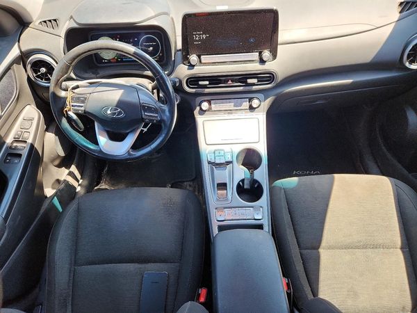 2023 HYUNDAI KONA SE