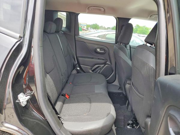 2023 JEEP RENEGADE LATITUDE 4X4