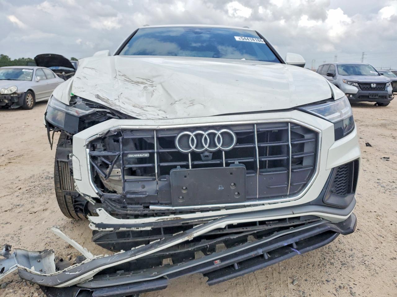 2021 AUDI Q8