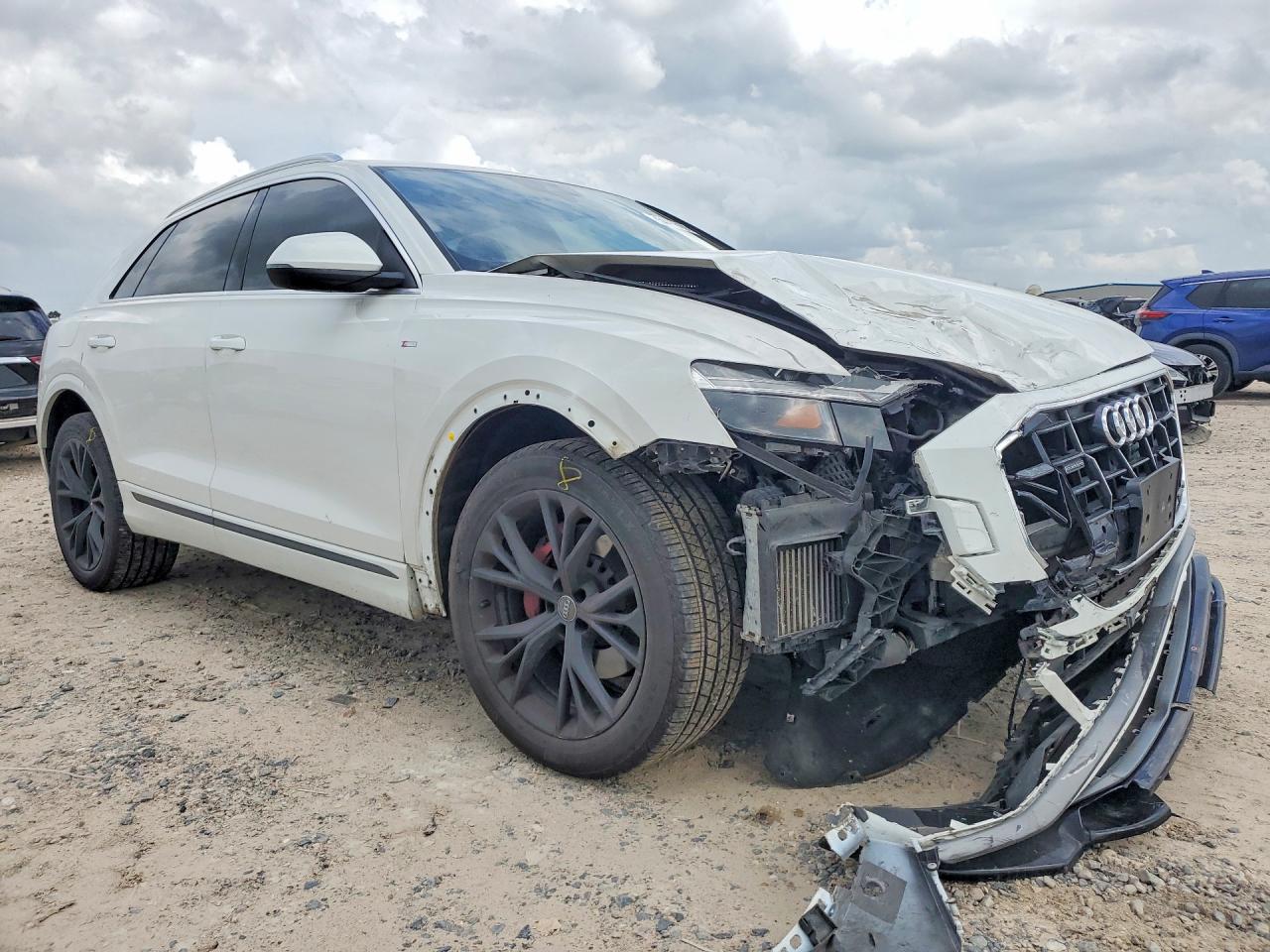 2021 AUDI Q8