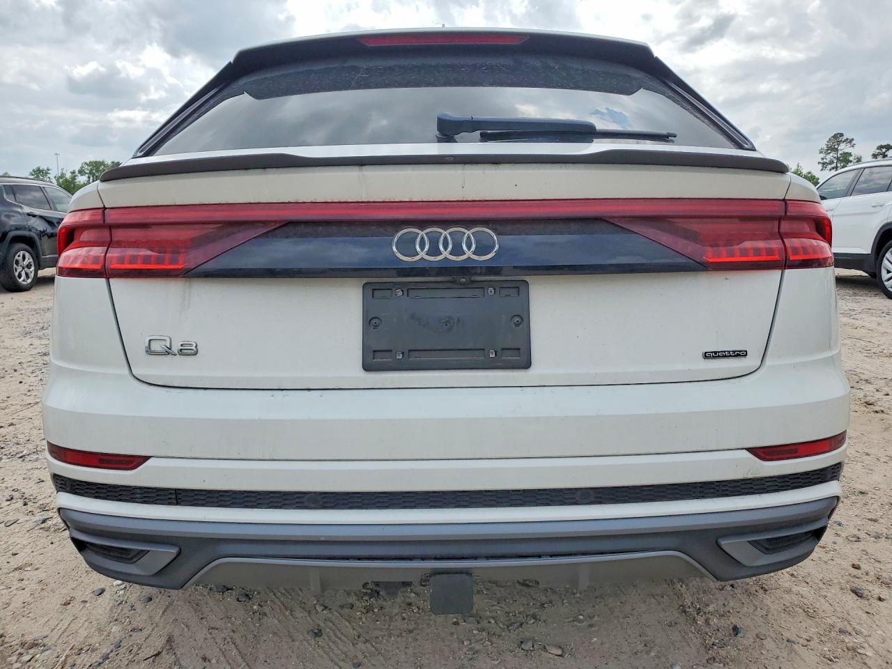 2021 AUDI Q8