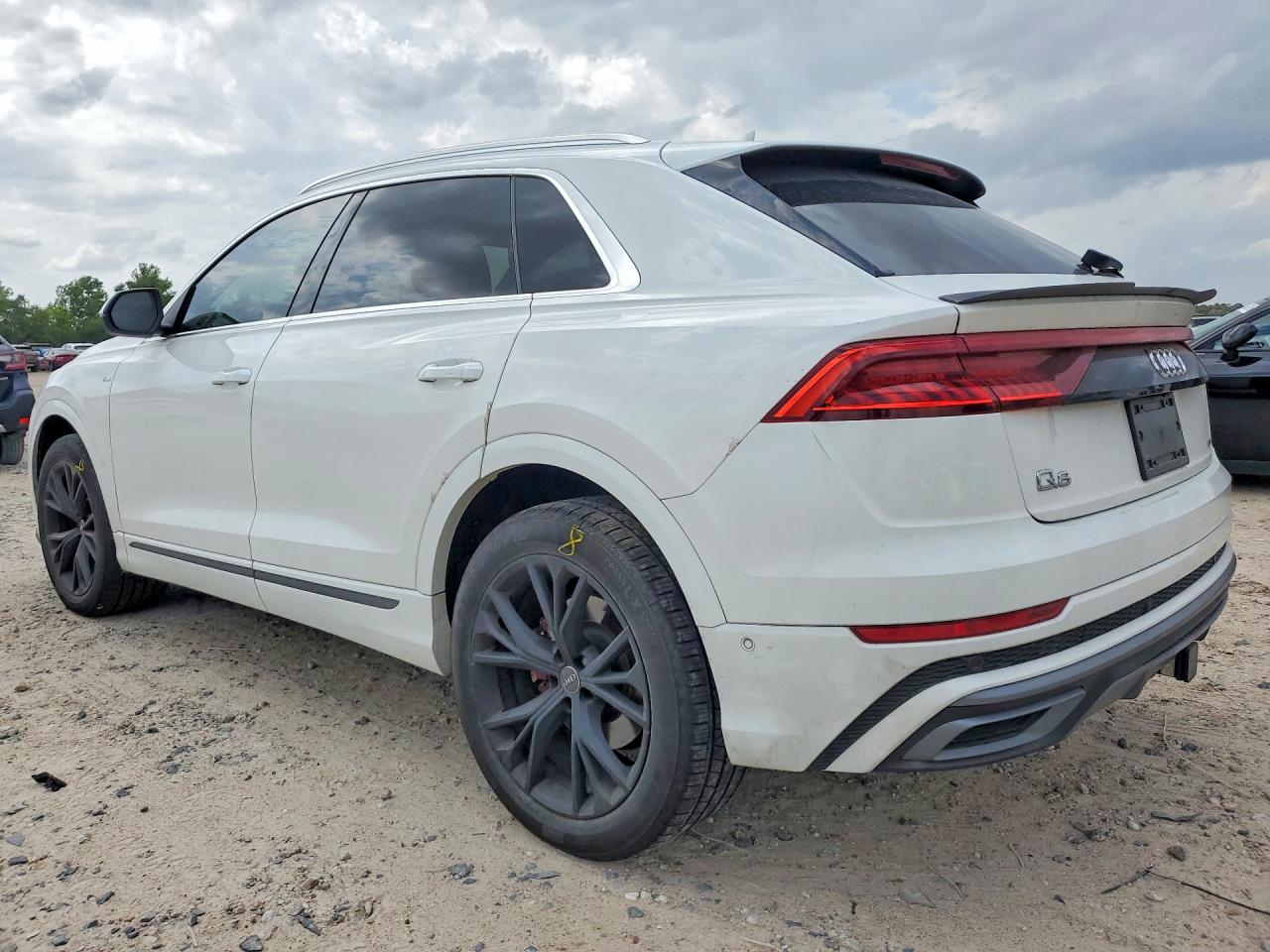 2021 AUDI Q8
