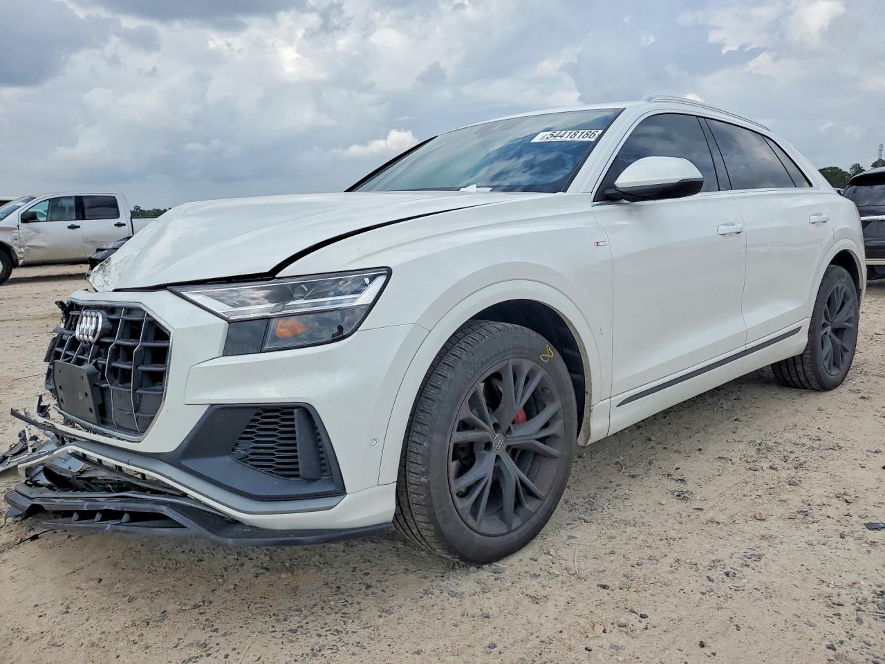 2021 AUDI Q8