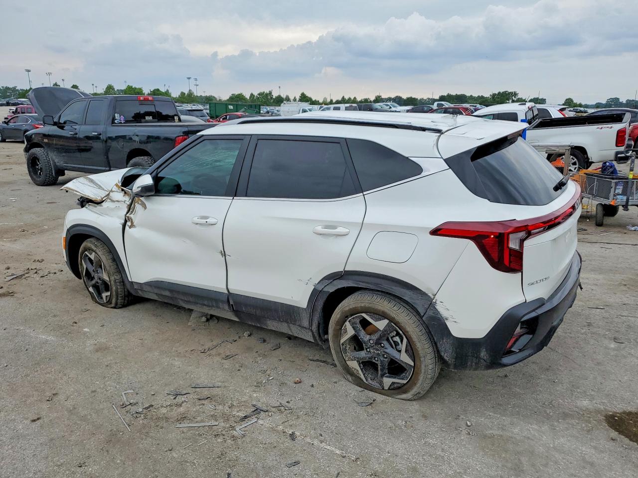 2025 KIA SELTOS EX