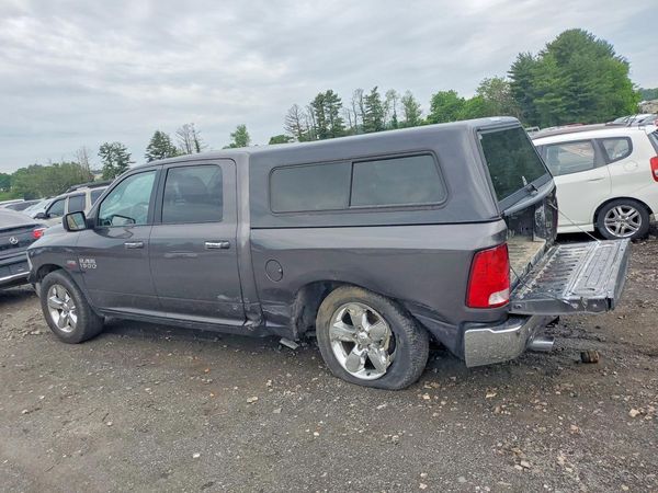 2017 RAM 1500 SLT