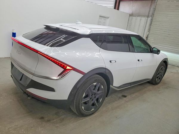 2025 KIA EV6