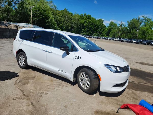 2025 CHRYSLER VOYAGER LX
