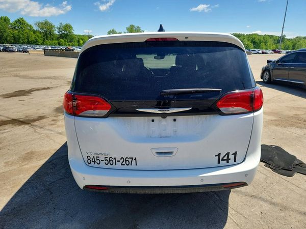 2025 CHRYSLER VOYAGER LX