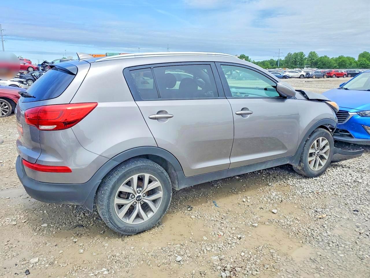 2015 KIA SPORTAGE GL - Middle-low