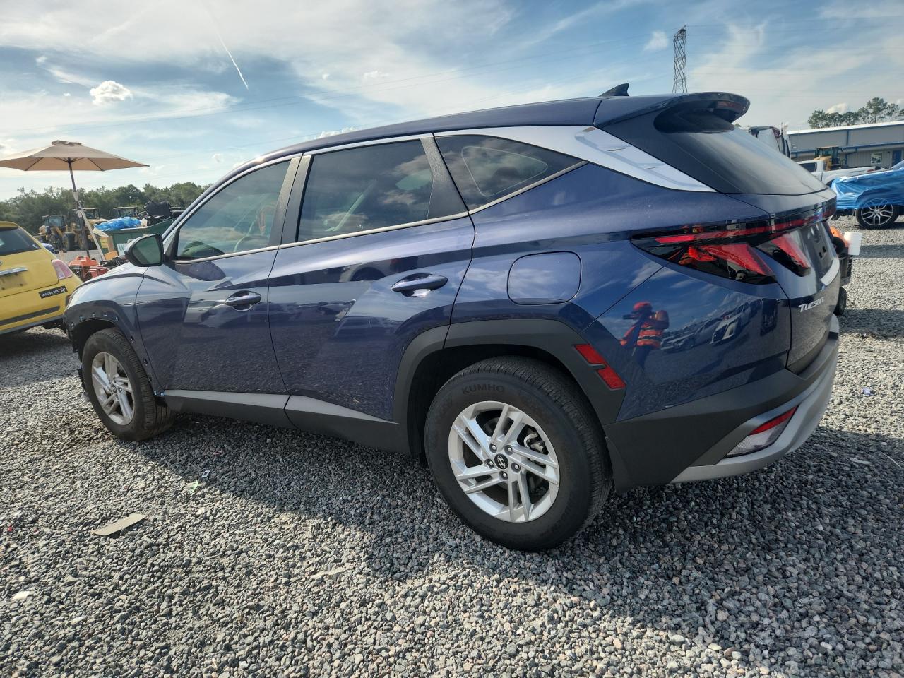 2025 HYUNDAI TUCSON SE