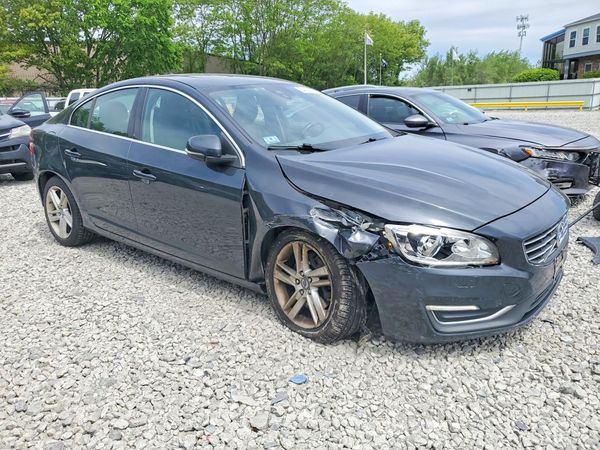 2015 VOLVO S60
