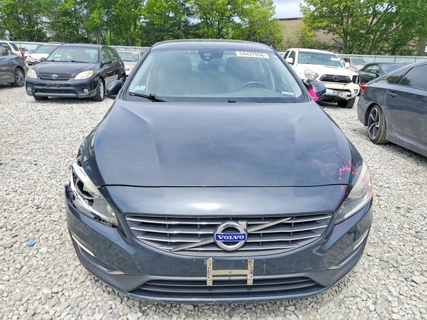 2015 VOLVO S60