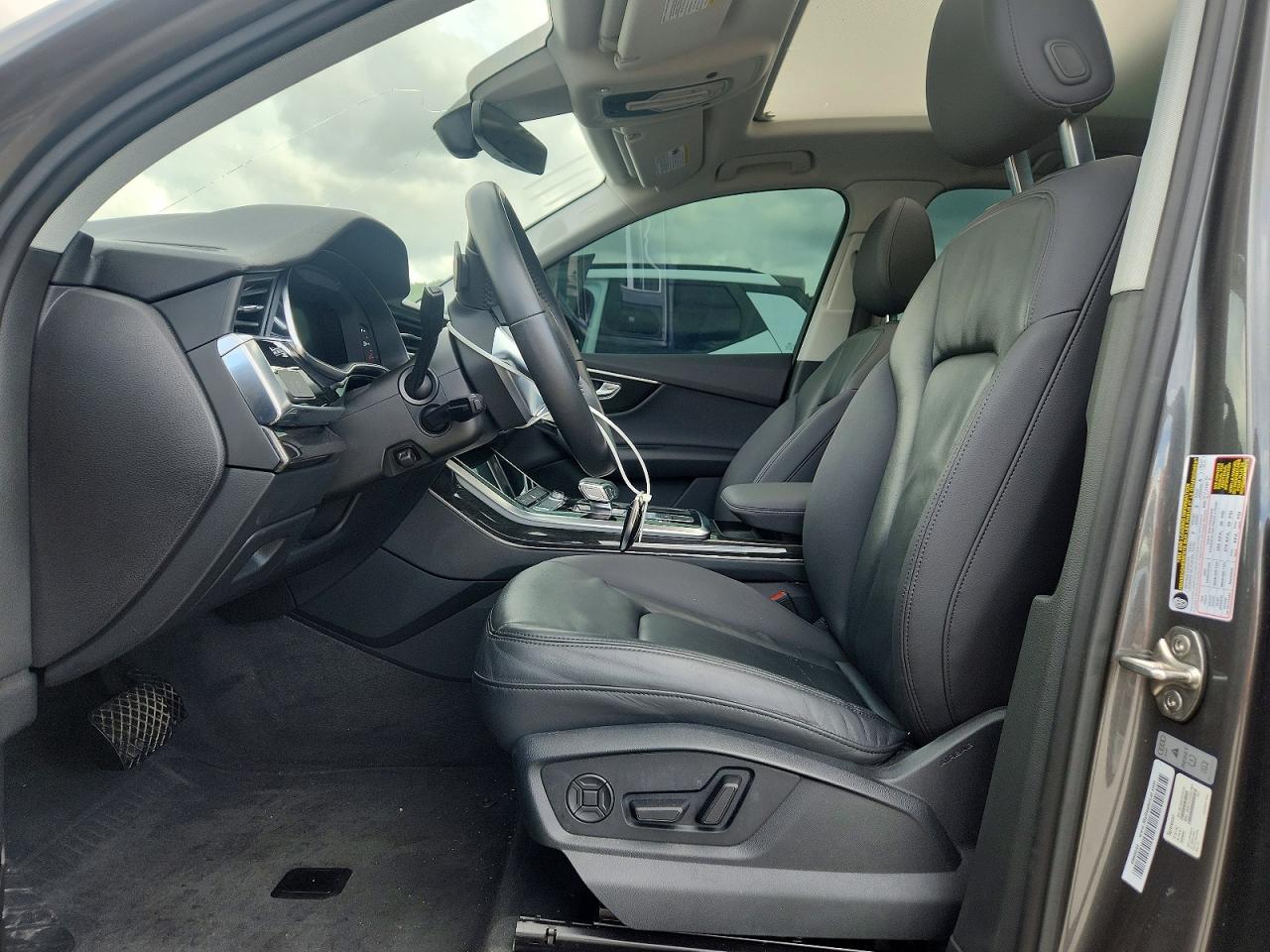 2020 AUDI Q7 quattro Premium Plus
