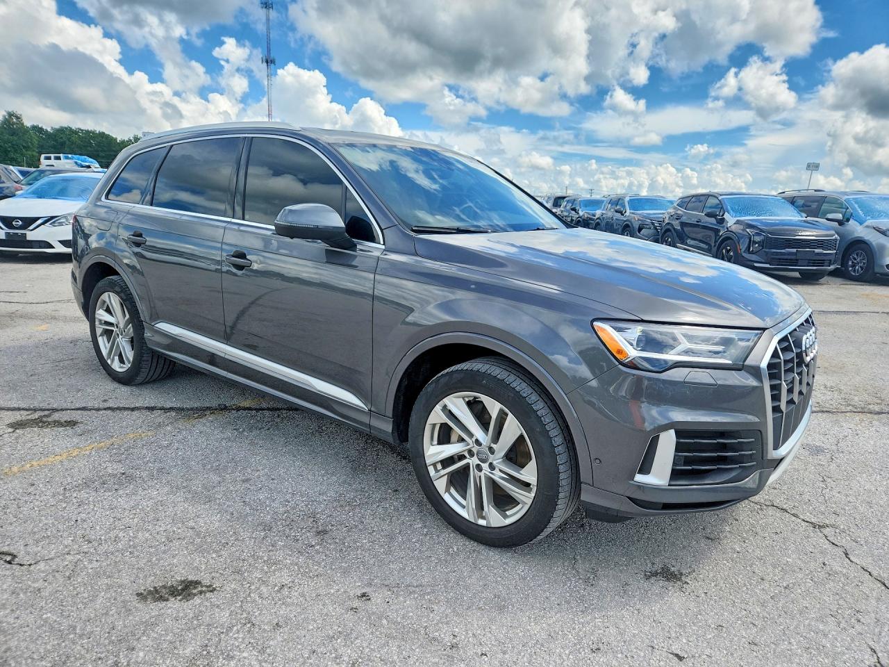2020 AUDI Q7 quattro Premium Plus