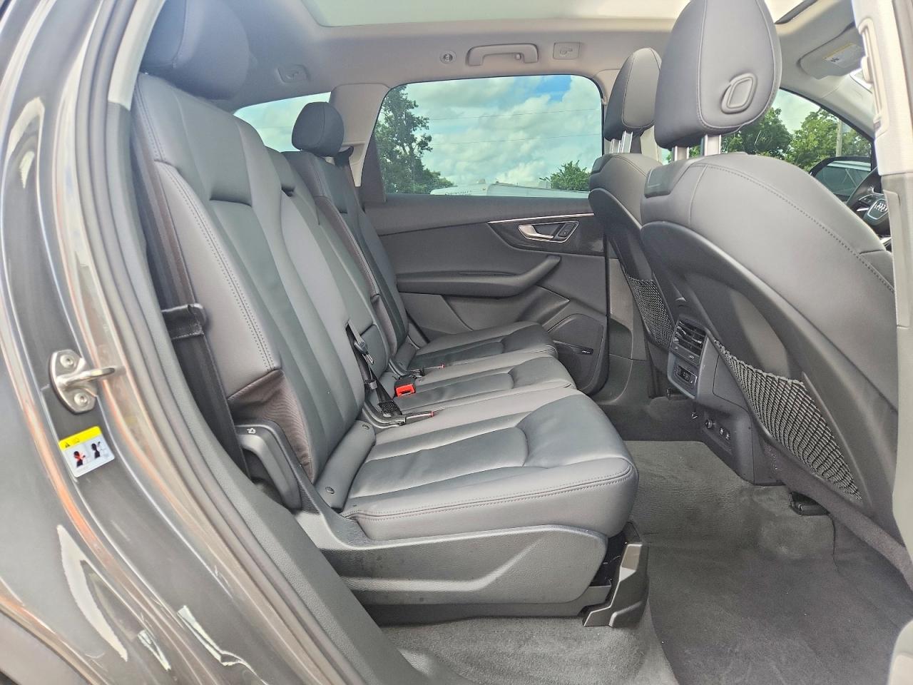 2020 AUDI Q7 quattro Premium Plus