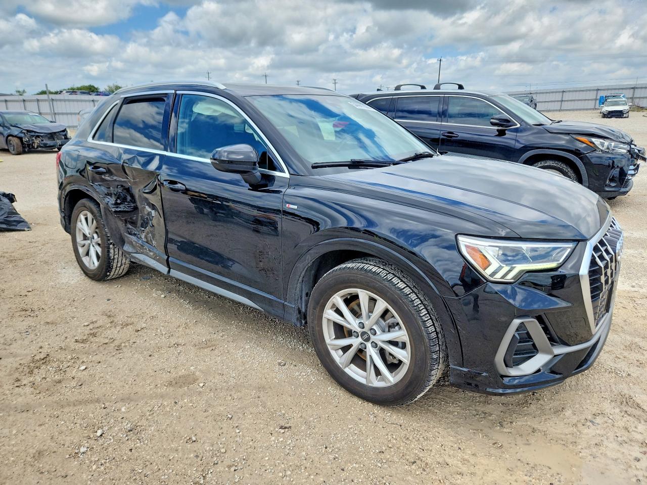 2022 AUDI Q3