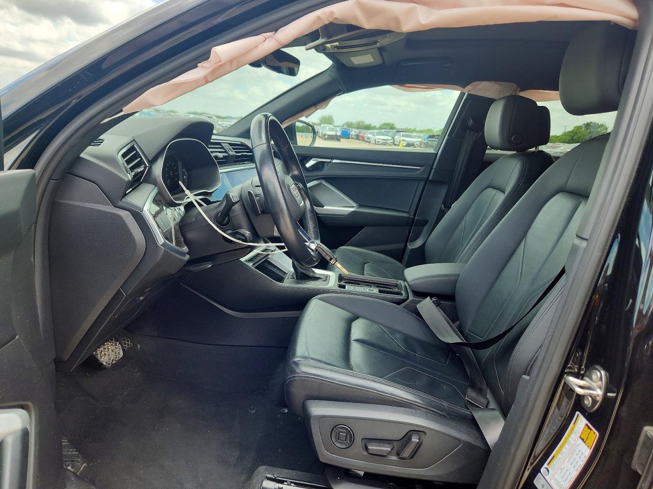 2022 AUDI Q3
