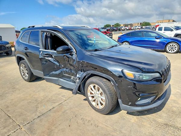 2019 JEEP CHEROKEE LATITUDE FWD