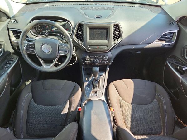 2019 JEEP CHEROKEE LATITUDE FWD