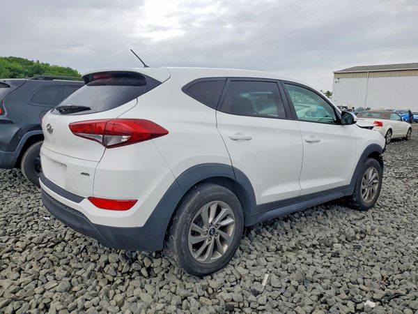 2018 HYUNDAI TUCSON SE Standard