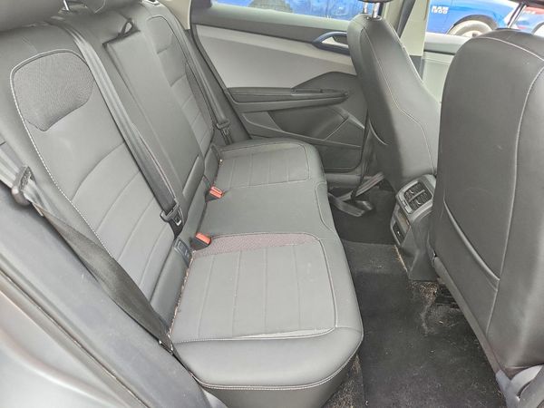 2024 VOLKSWAGEN TAOS