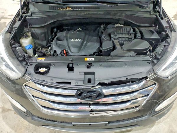 2014 HYUNDAI SANTA FE GLS — Engine bay