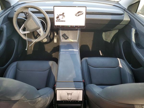 2026 TESLA MODEL Y