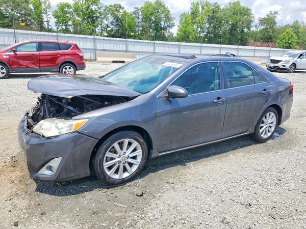 2014 TOYOTA CAMRY