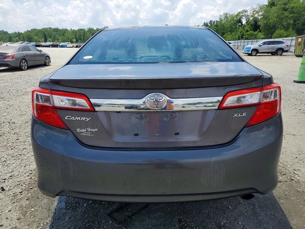2014 TOYOTA CAMRY