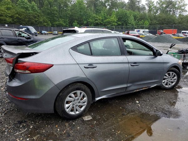 2018 HYUNDAI ELANTRA SE
